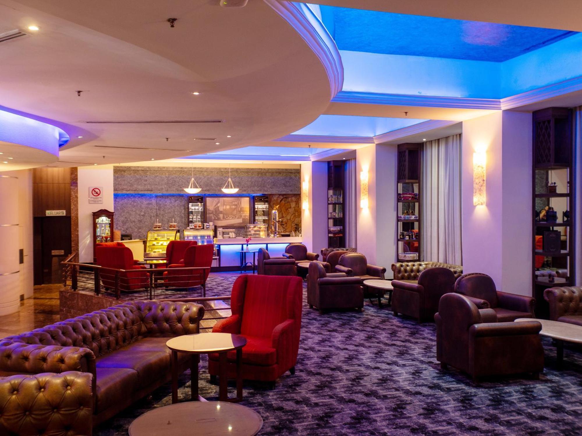 Royal Hotel